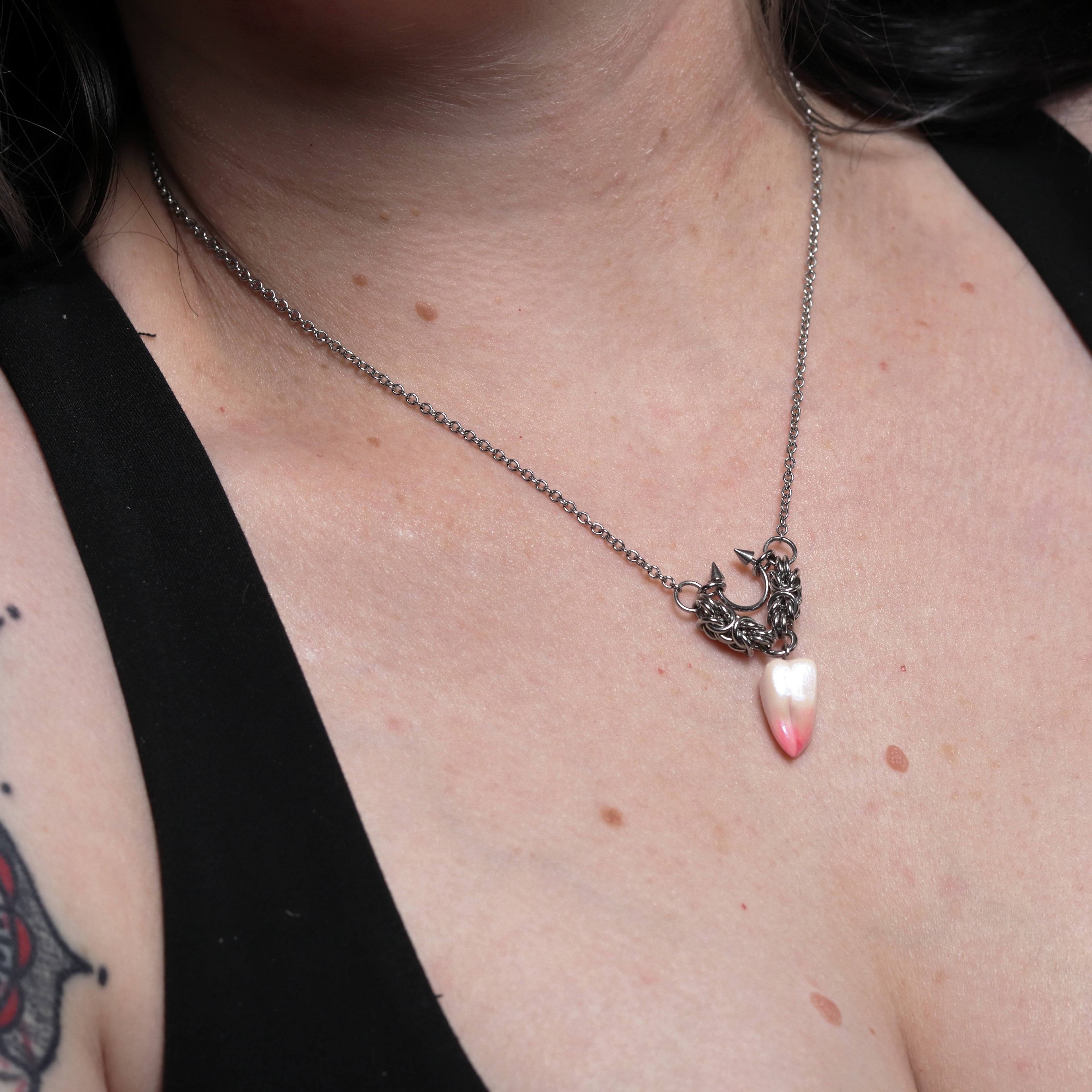 BASICS - Baby Bite Necklace